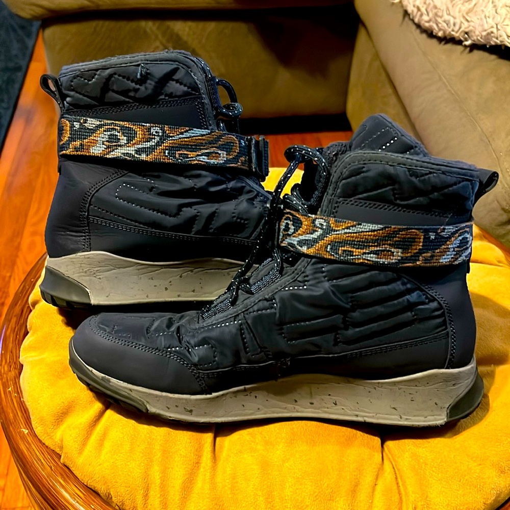 Chaco quilted boots. Great condition.